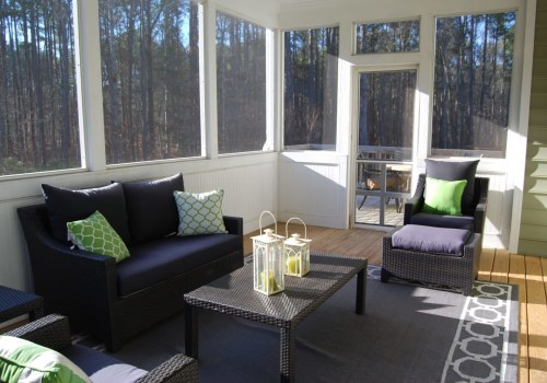 How to Heat a Screened-in Porch in the Winter